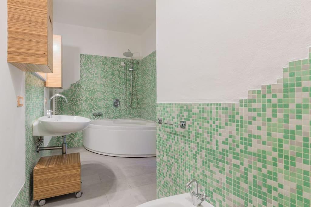 פיאצ'נצה San Bartolomeo Loft Guest House מראה חיצוני תמונה