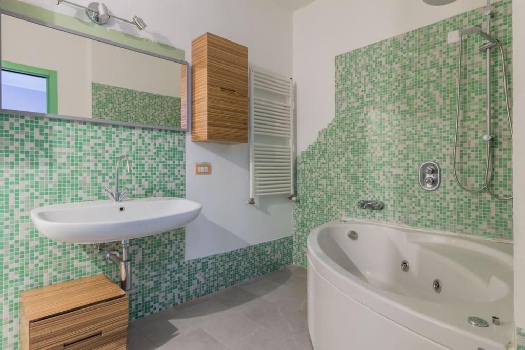 פיאצ'נצה San Bartolomeo Loft Guest House מראה חיצוני תמונה